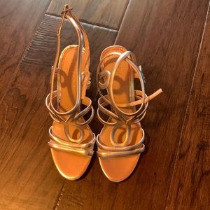 NWOT Metallic Gold Block Sandals